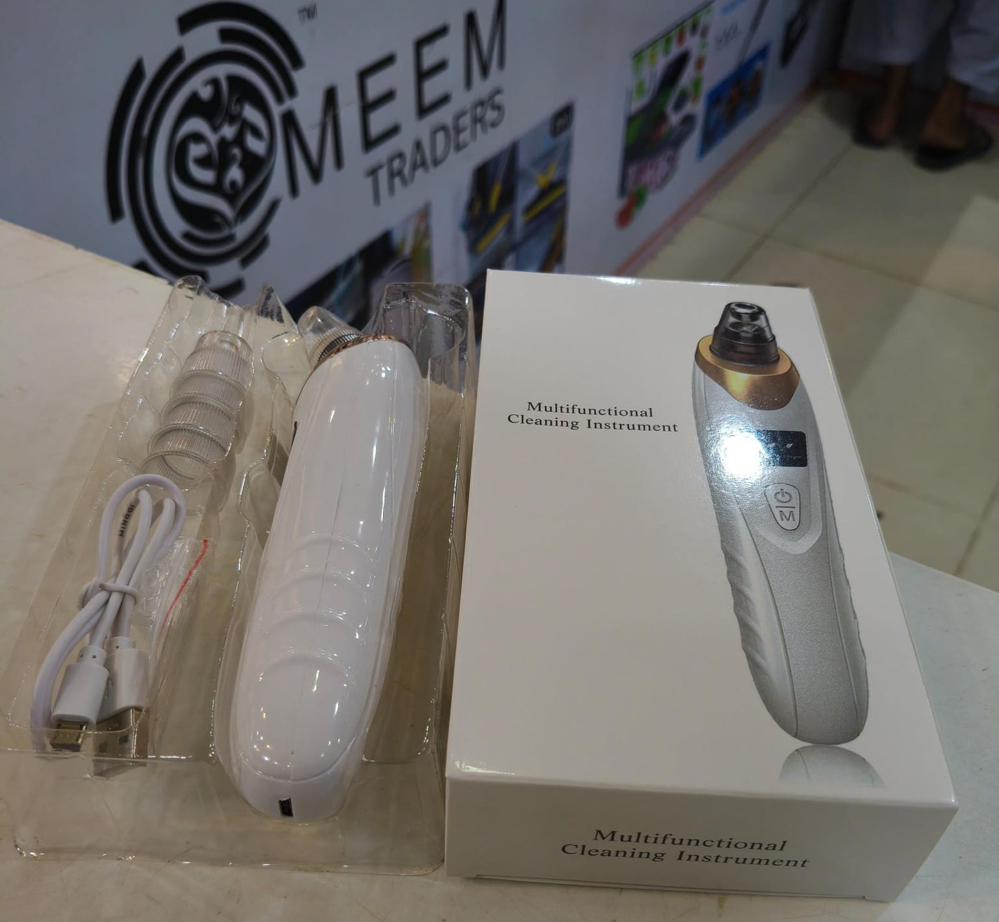 Trendix™ | 5 in 1 Blackhead Remover Machine – Rechargeable Derma Suction